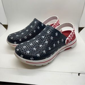 Skechers Cali Gear Womens Sz 8 Red, White, Blue Stars & Stripes Sandals Slip On